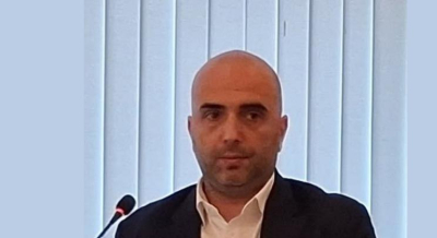 Областният на правителството на ГЕРБ- БСП и ИТН Костадинов, ако мисли да бяга по тъча, да се кандидатира за треньор на ФК Ямбол...