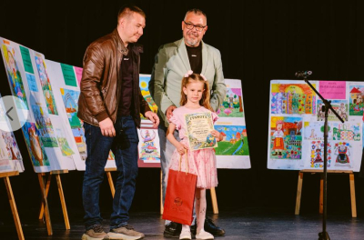 В община "Тунджа" наградиха най-добре представилите се в Общински конкурс за млади художници и литератори