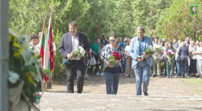 БСП и Антифашисткият съюз в Ямбол се поклониха пред подвига на Ботев и паметта на местните герои