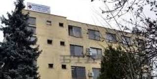 2 лекари, 2 сестри и санитар с положителни ковид-проби в Ямболско