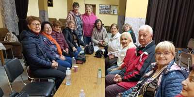 Пенсионери срещу лъжите в мрежата. Учат ги библиотекарки