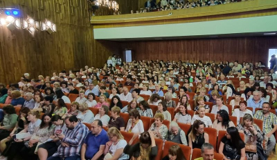 Театралните празници започнаха в Ямбол