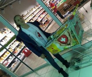 БМЧК в магазин с парите на гражданите - дарителска кампания правили! И оборотът расте..