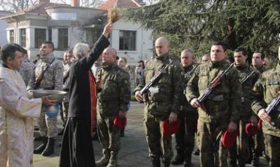 21-годишен "спаси" Божия кръст в Ямбол