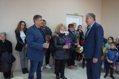 Поздрав за 35 семейства, връстници на община „Тунджа“