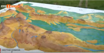 Ученици и учители създадоха уникална карта на България