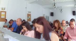 Съдбата на ансамбъл &quot;Тунджа&quot; - на следващата сесия