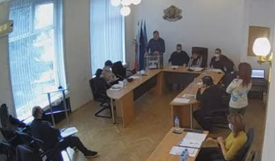 В ОбС на &quot;Тунджа&quot; обсъждат приемането на 102 жени и деца, евакуирани от Болград.