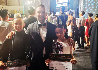 Рекорден успех за спортната двойка от клуб по спортни танци &quot;Тандем&quot;