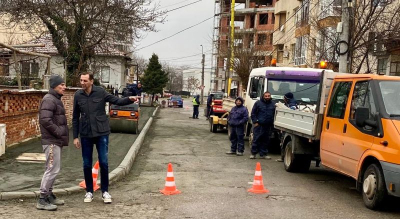 Продължава извършването на текущи ремонти на тротоари в различни райони на Ямбол,
