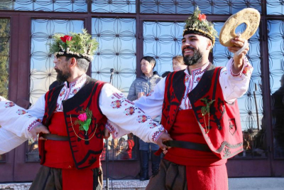 Отличените в надпреварата коледарски дружини