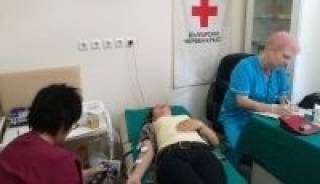 „Някой се нуждае от твоята кръв СЕГА"