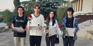 Изложба в Народно читалище „Зора-1945“ – Ямбол на четирима ямболски ученици от